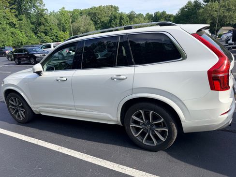 Used 2018 Volvo XC90 T5 Momentum AWD/4WD image 4