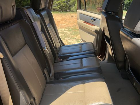 Used 2007 Ford Expedition Eddie Bauer AWD/4WD image 12