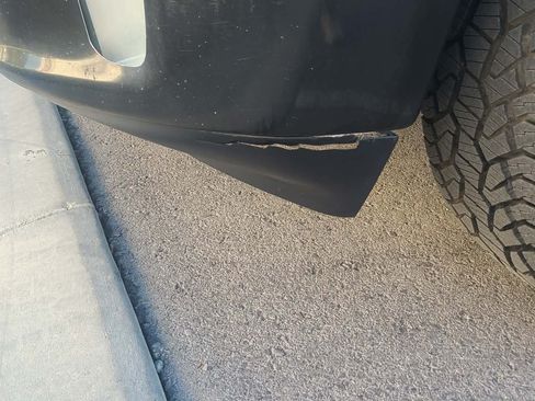 Used 2017 RAM 1500 Laramie AWD/4WD image 32