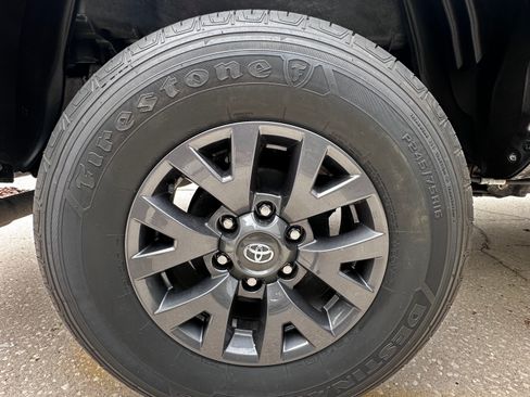 Used 2023 Toyota Tacoma SR5 image 9