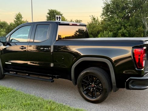 Used 2022 GMC Sierra 1500 Elevation RWD image 5