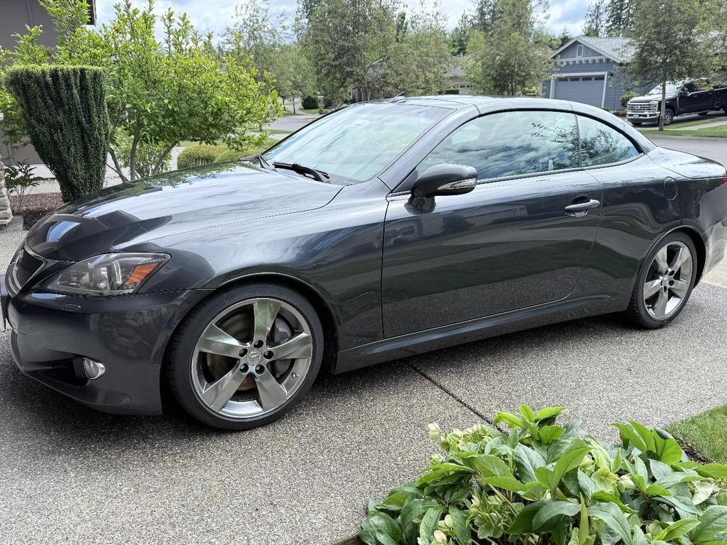 Used 2011 Lexus IS 350C w/ Luxury Pkg RWD image 23