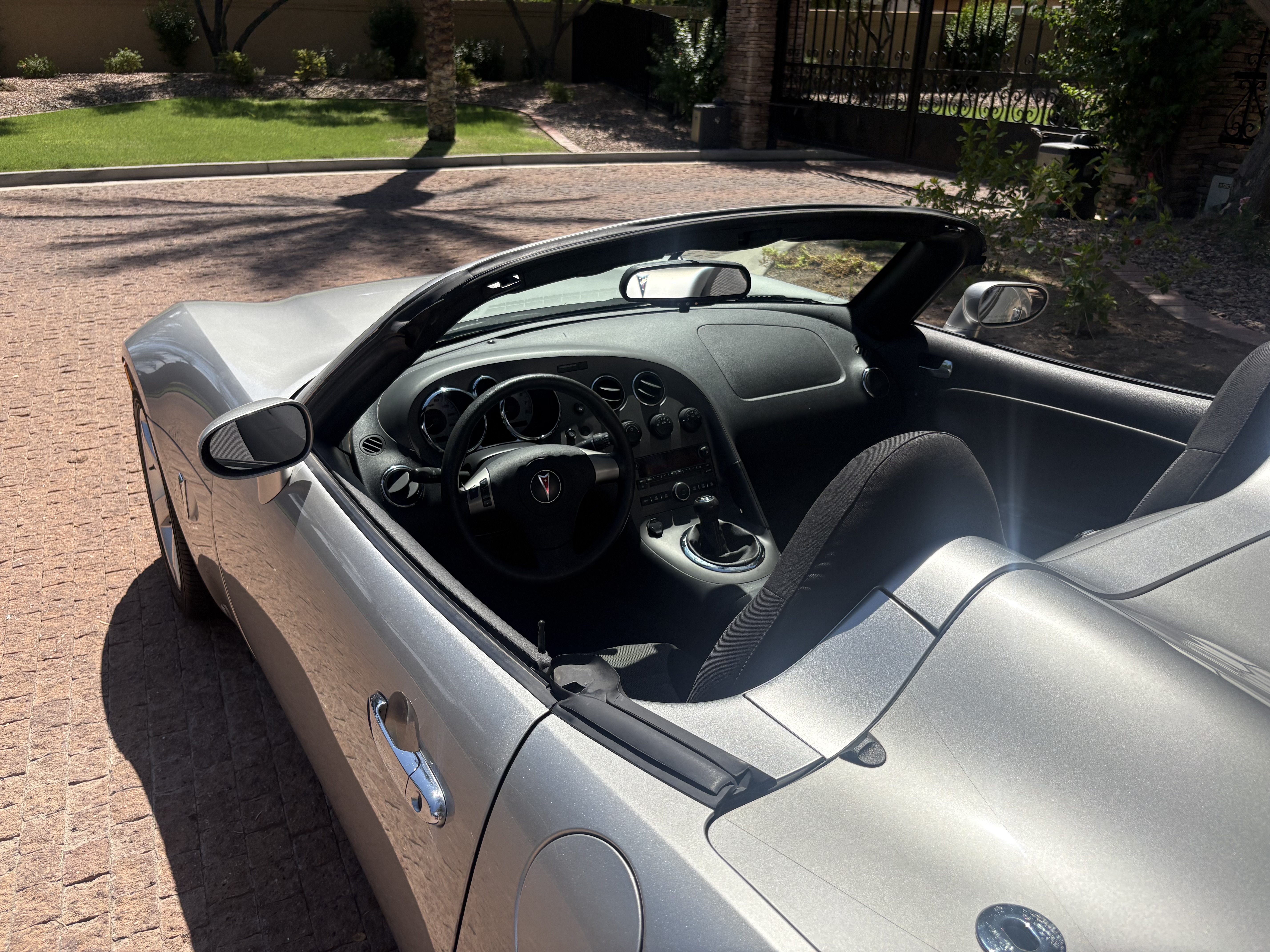 Used 2008 Pontiac Solstice Convertible w/ Preferred Package RWD image 10