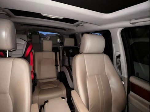 Used 2010 Land Rover LR4 HSE image 10