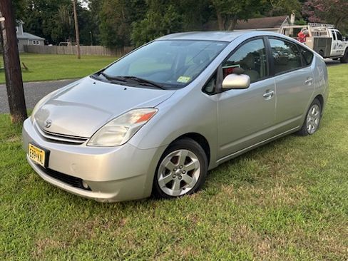 Used 2005 Toyota Prius image 1