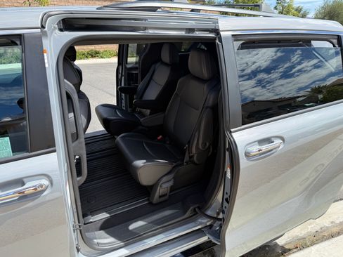 Used 2024 Toyota Sienna XSE w/ XSE Plus Package AWD/4WD image 10