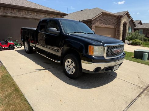 Used 2008 GMC Sierra 1500 SLE w/ Power Pack Plus AWD/4WD image 9