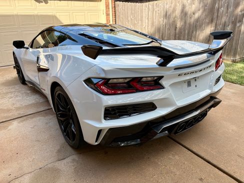 Used 2024 Chevrolet Corvette Z06 w/ Battery Protection Package image 11