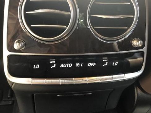 Used 2018 Mercedes-Benz S 63 AMG S 4MATIC Sedan image 22