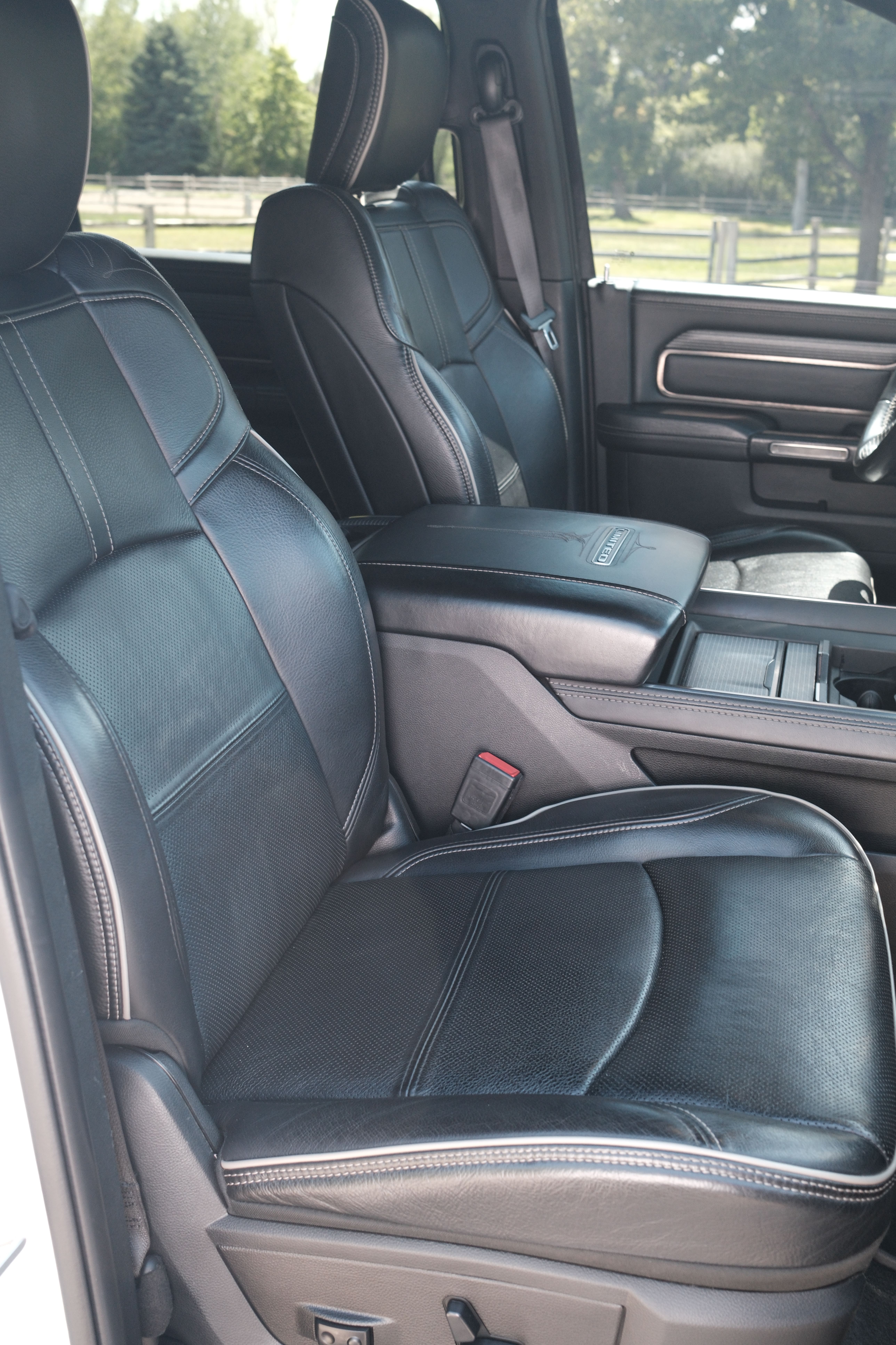 Used 2020 RAM 2500 Limited AWD/4WD image 12