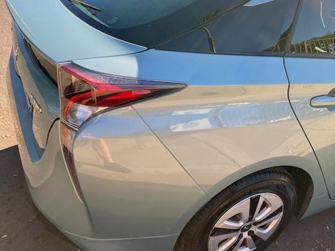 Used 2016 Toyota Prius Four Touring image 21