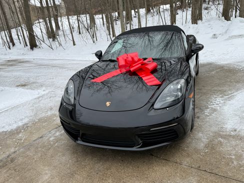 Used 2017 Porsche 718 Boxster image 5