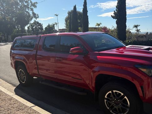 Used 2024 Toyota Tacoma TRD Sport w/ TRD Sport Premium Package image 17