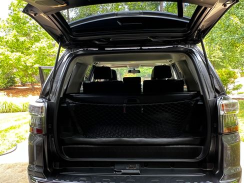 Used 2017 Toyota 4Runner Limited AWD/4WD image 15