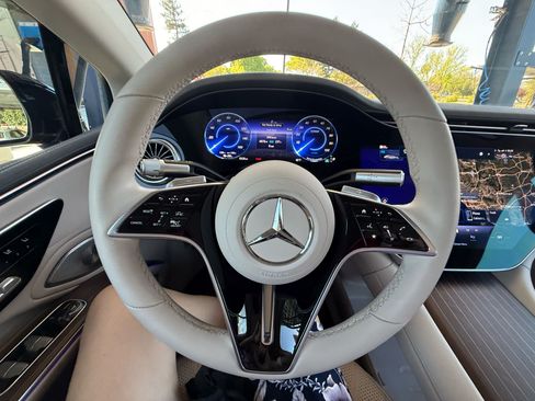 Used 2023 Mercedes-Benz EQS 580 EQS 580 4MATIC Sedan 4D image 13