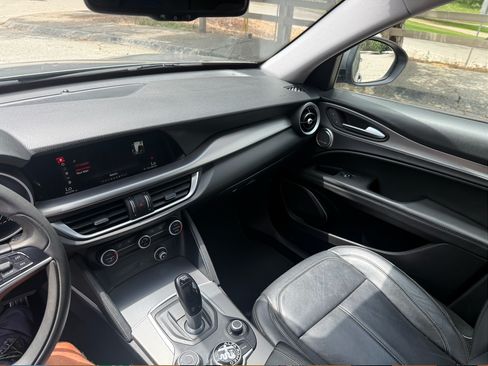 Used 2019 Alfa Romeo Stelvio Sport w/ Quick Order Package 22K Sport RWD image 17