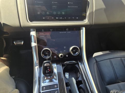 Used 2020 Land Rover Range Rover Sport HSE Dynamic AWD/4WD image 10