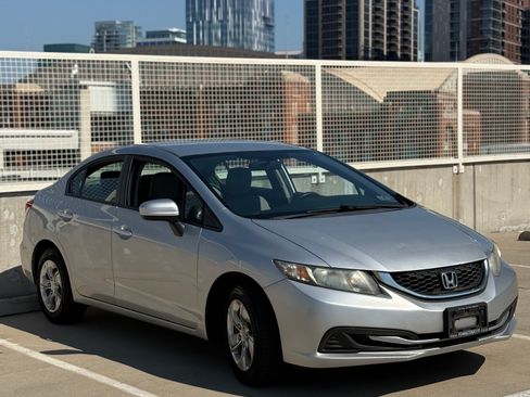 Used 2014 Honda Civic LX image 2