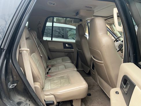 Used 2004 Ford Expedition Eddie Bauer image 18