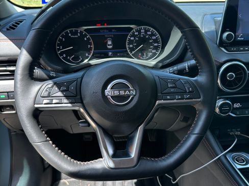 Used 2024 Nissan Sentra SR w/ SR Premium Package FWD image 13