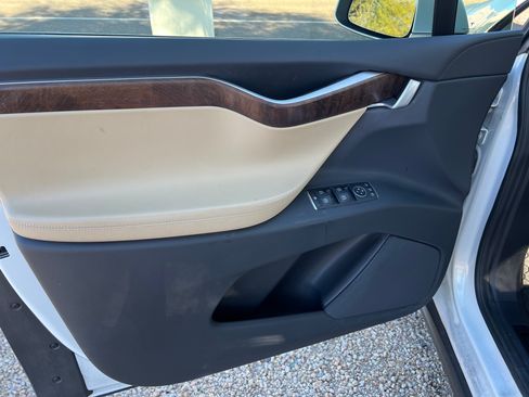 Used 2017 Tesla Model X P100D image 16