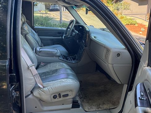Used 2001 GMC Yukon XL Denali AWD/4WD image 11