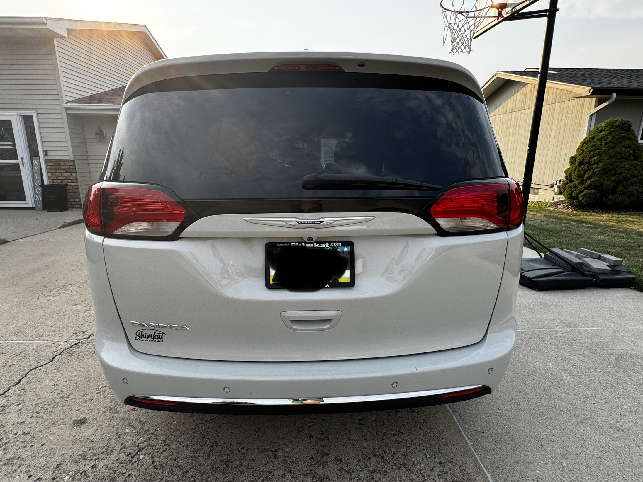 Used 2020 Chrysler Pacifica Touring-L Plus w/ Advanced Safetytec Group FWD image 5