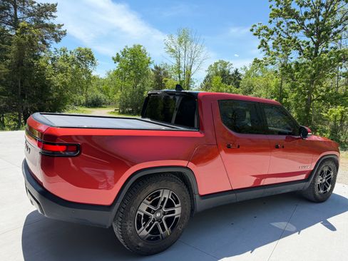 Used 2023 Rivian R1T Adventure AWD/4WD image 5