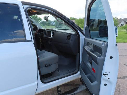 Used 2008 Dodge Ram 2500 Truck SLT w/ Popular Equipment Group AWD/4WD image 13
