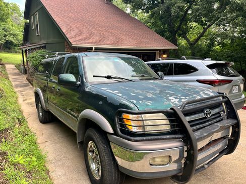 Used 2000 Toyota Tundra Limited RWD image 4