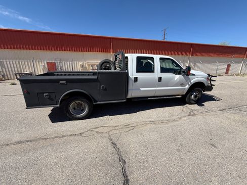 Used 2015 Ford F350 XL w/ Power Equipment Group image 9
