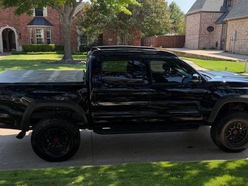 Used 2023 Toyota Tacoma TRD Pro AWD/4WD image 5