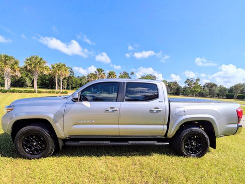 Used 2021 Toyota Tacoma SR5 image 4
