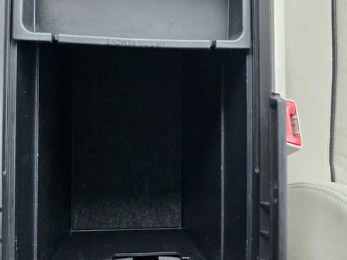 Used 2009 Toyota Venza AWD image 17