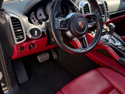 Used 2015 Porsche Cayenne S AWD/4WD image 9