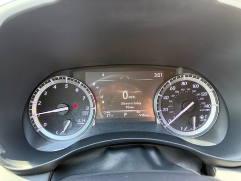 Used 2022 Toyota Highlander Limited image 4