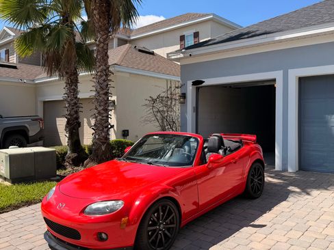 Used 2006 MAZDA MX-5 Miata Sport image 2