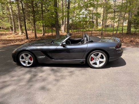 Used 2006 Dodge Viper SRT-10 RWD image 1