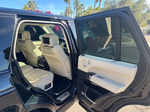 Used 2016 Land Rover Range Rover Autobiography image 15
