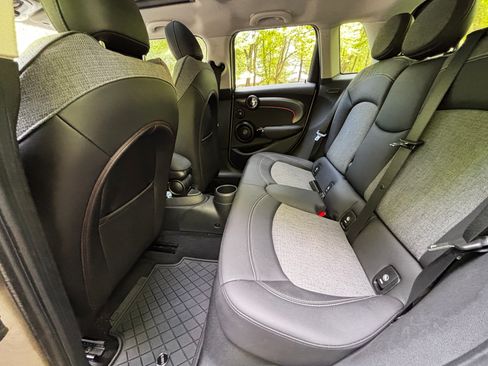 Used 2023 MINI Cooper S w/ Signature Upholstery Package FWD image 21