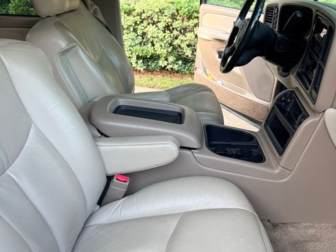 Used 2003 Chevrolet Tahoe Z71 AWD/4WD image 19