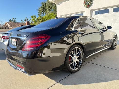 Used 2020 Mercedes-Benz S 63 AMG 4MATIC Sedan image 4