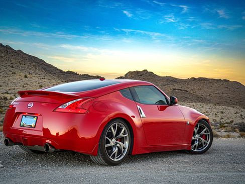 Used 2013 Nissan 370Z Touring w/ Sport Pkg image 9