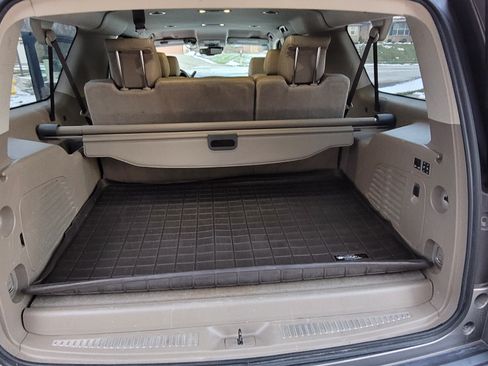 Used 2017 Chevrolet Suburban LT w/ LT Signature Package image 20