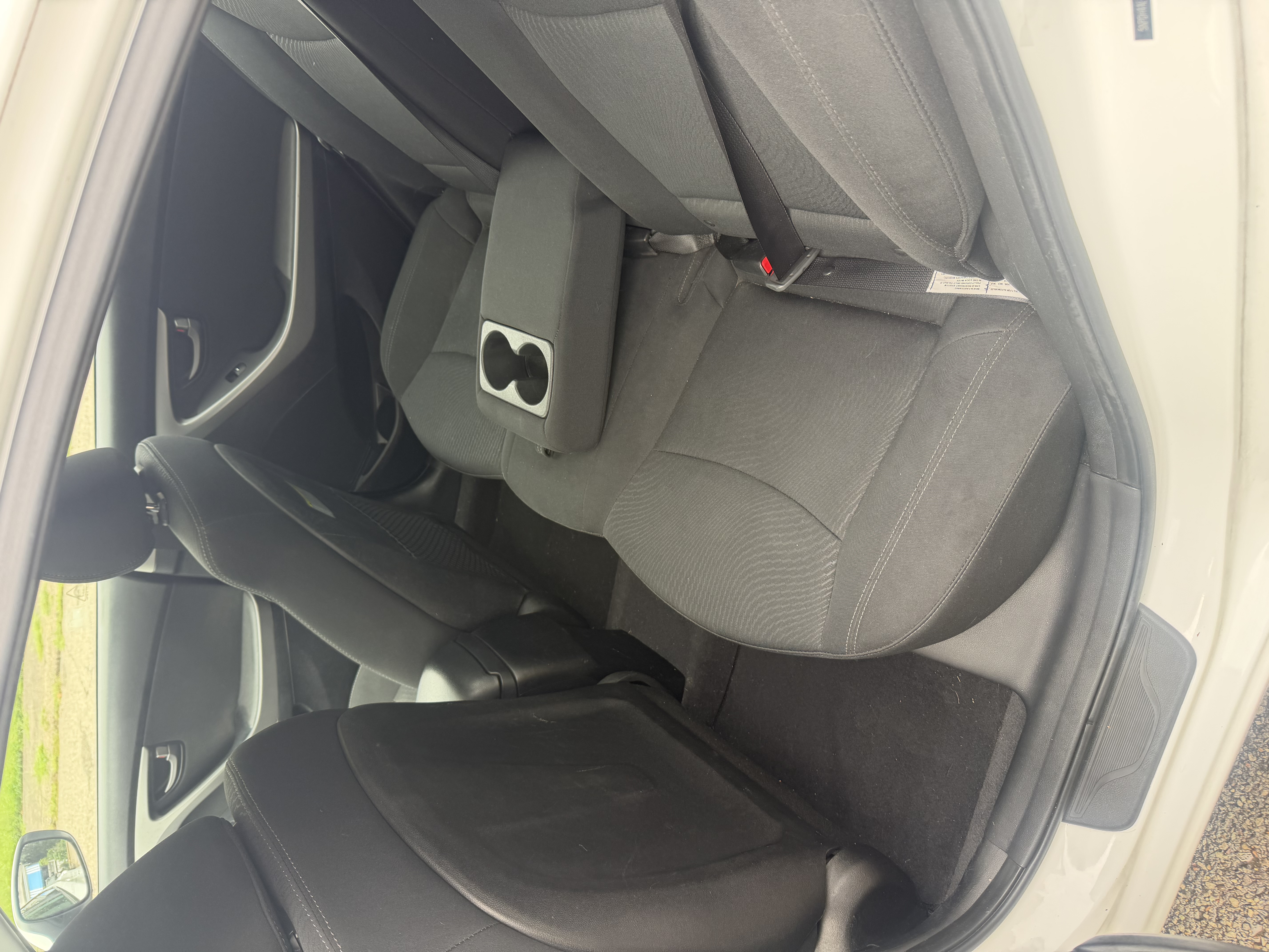 Used 2015 Hyundai Elantra SE w/ Option Group 03 FWD image 10