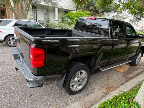 Used 2018 Chevrolet Silverado 1500 LT w/ All Star Edition RWD image 6