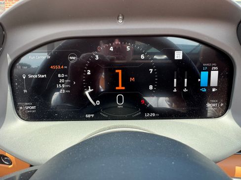 Used 2025 McLaren Artura Spider RWD image 29