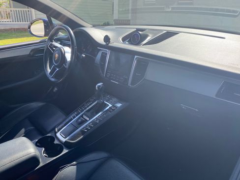 Used 2017 Porsche Macan AWD/4WD image 10