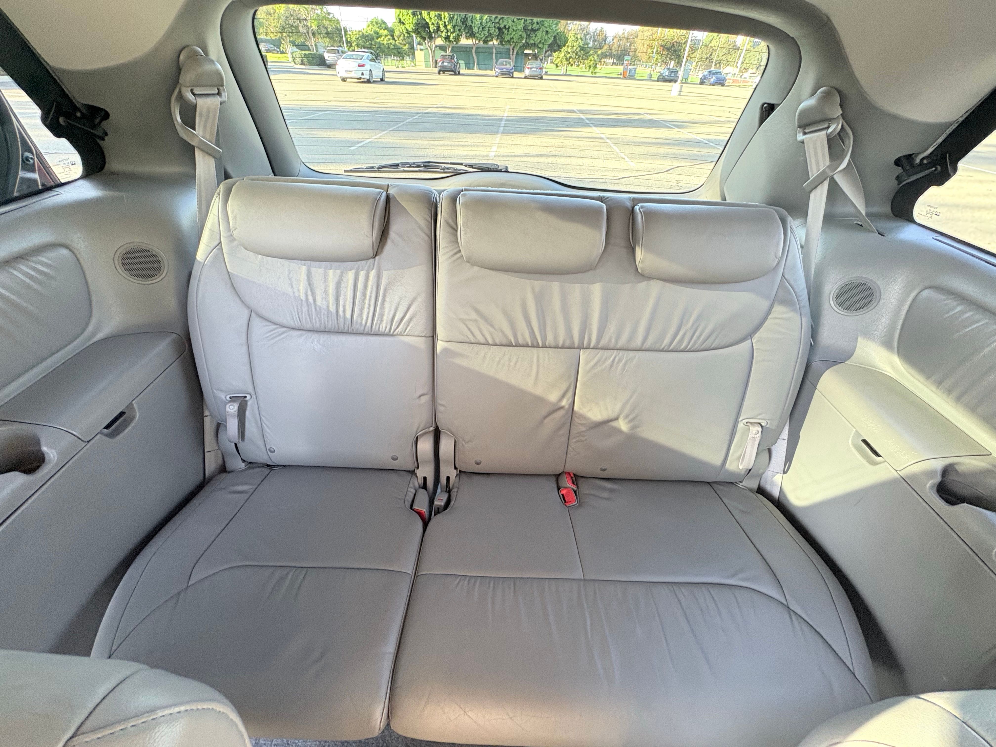 Used 2008 Toyota Sienna XLE w/ Towing Prep Pkg FWD image 19