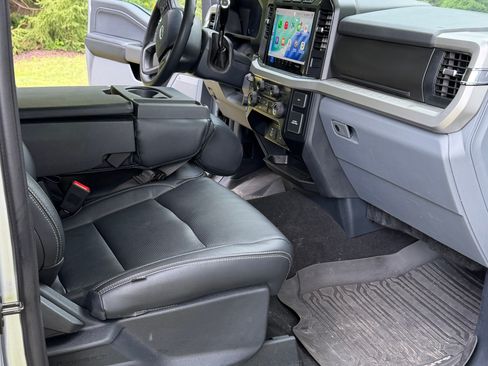 Used 2024 Ford F250 XLT w/ XLT Premium Package AWD/4WD image 11